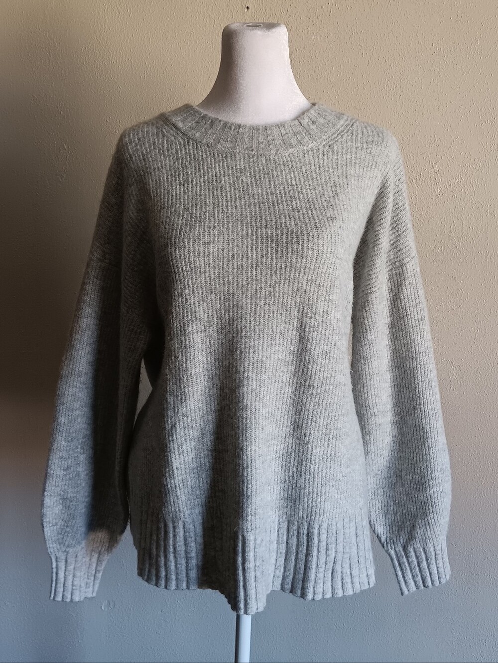 Loft, Cozy Super Soft & Stretchy Crewneck SweaterSize Large, Light Gray Knit